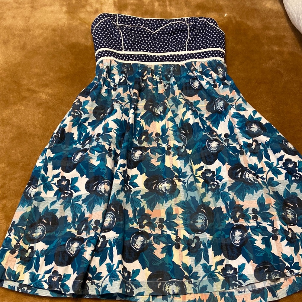 Pinup style dress with pockets